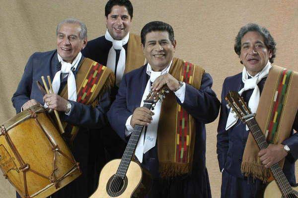 Alfredo Alito Toledo y sus tres deacutecadas junto con Los Manseros Santiaguentildeos