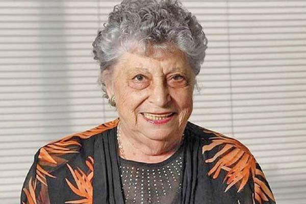 Murioacute Lita de Laacutezzari la ama de casa maacutes famosa