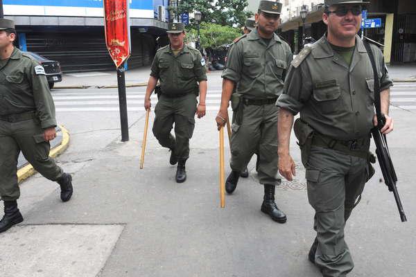 Nacioacuten enviaraacute maacutes de mil gendarmes a Santa Fe