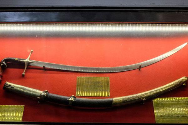 Pigna- El sable corvo de San Martiacuten tiene una historia apasionante