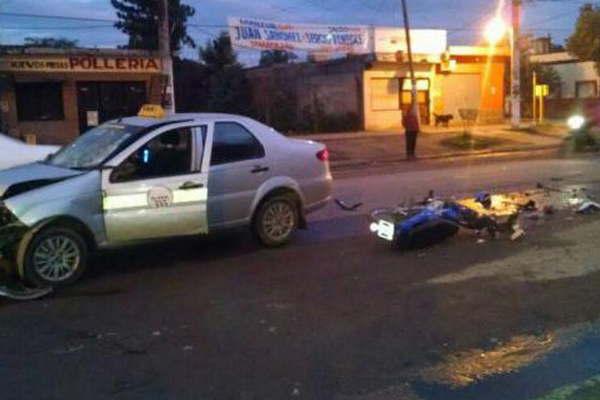 Un choque de una moto contra un taxi provocoacute un muerto en Alderetes