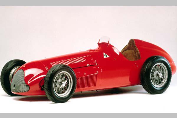 Museo de Alfa Romeo- reabre con el auto de Fangio campeoacuten de F1