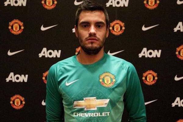 El arquero de la Seleccioacuten jugaraacute en el Manchester United