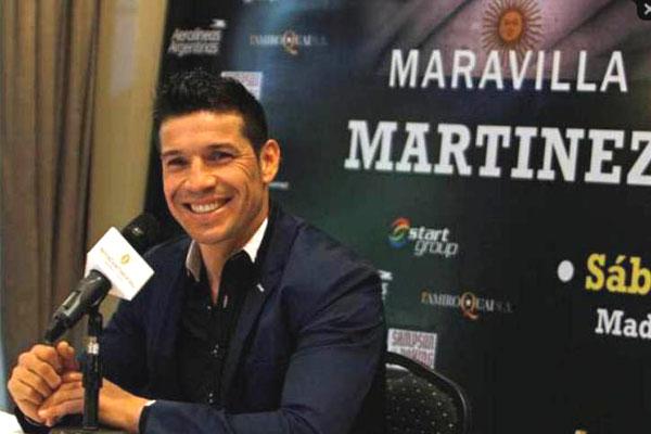 Maravilla Martiacutenez desnudo en el escenario