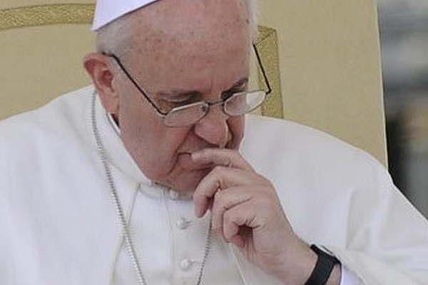 Viva preocupacioacuten del papa Francisco  por el eacutexodo biacuteblico de miles de personas