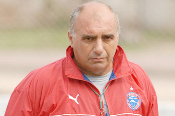 Fernando Donaires asumioacute en el Profe tras el alejamiento de Yocca