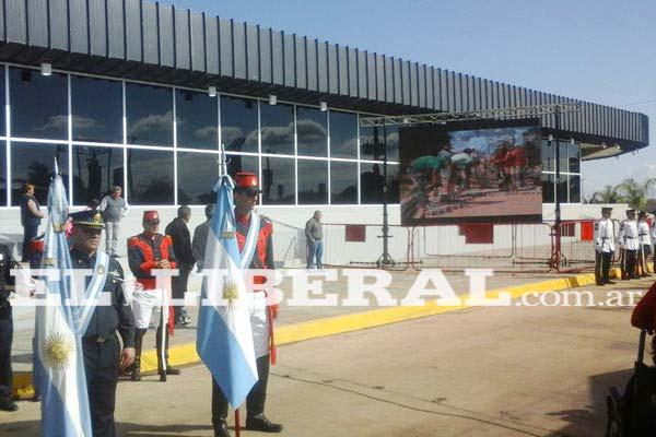 La gobernadora inauguroacute la nueva Terminal de oacutemnibus de Friacuteas