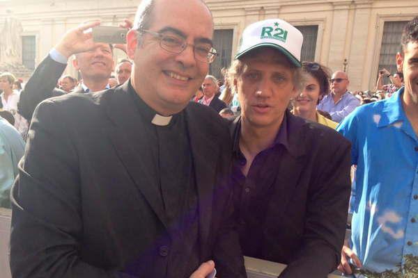 Francisco instoacute a Charly Alberti a seguir trabajando por el medio ambiente