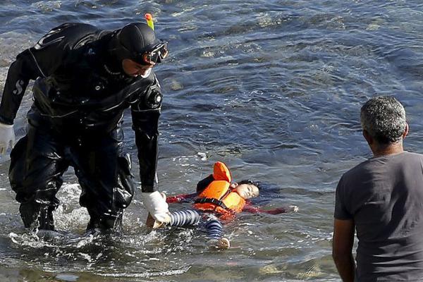 Otra vez el drama de los refugiados- se ahogaron un bebeacute y tres nintildeos