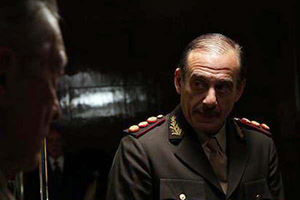 Alejandro Awada entre Arquiacutemedes Puccio y Jorge Rafael Videla