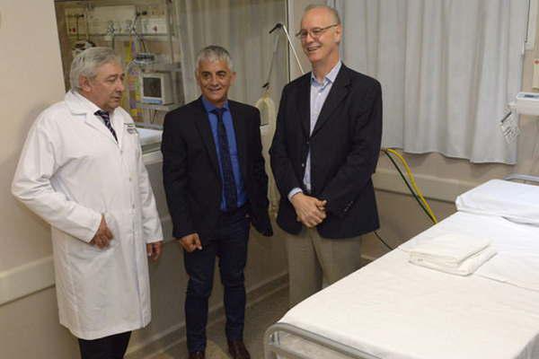 El Dr Daniel Gollan ponderoacute la obra del Centro Integral de Salud Banda