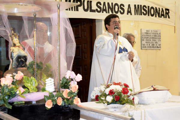 Los santiaguentildeos honraron a Nuestra Sentildeora de Sumampa