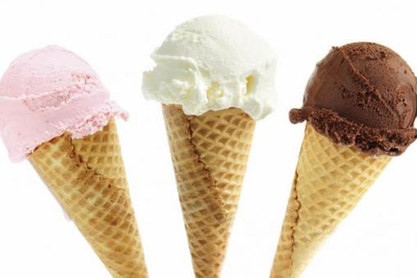 iquestCuaacutentas caloriacuteas tiene un cuarto de helado