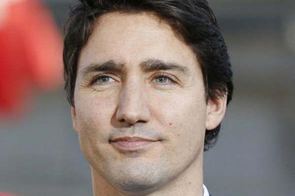 El primer ministro de Canadaacute felicitoacute al liacuteder del PRO