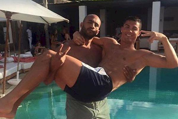 Aseguran que Cristiano Ronaldo se gastoacute 1500000 de euros en una fiesta