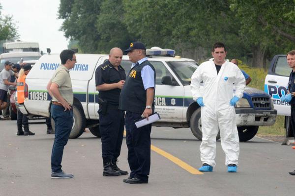 Cercados por la policiacutea los proacutefugos piden garantiacuteas para entregarse