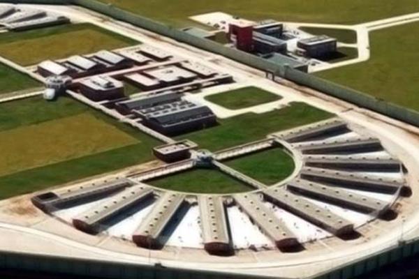 Piden la detencioacuten del jefe de seguridad del penal de General Alvear