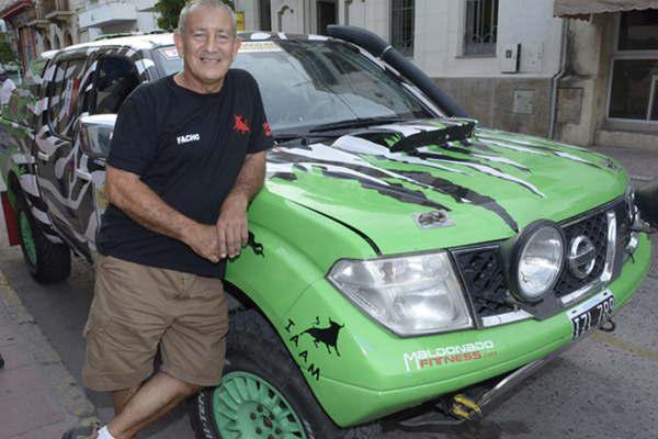 Villegas el primer santiaguentildeo en correr un Dakar