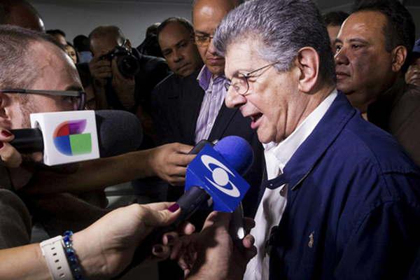 Ramos Allub pidioacute que Maduro piense en la renuncia