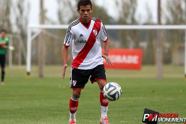 Guumlemes sumoacute a un santiaguentildeo ex River