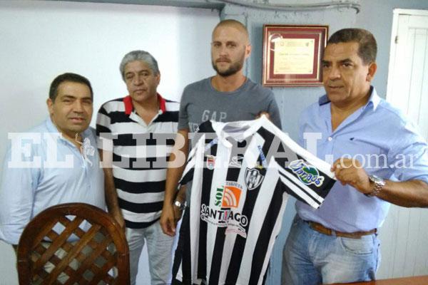 El arquero Damiaacuten Albil ya es jugador de Central Coacuterdoba