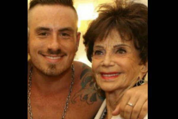 El escaacutendalo rodea a Fede Bal y su abuela