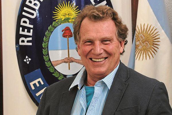 El Gobierno designoacute al nuevo embajador en Gran Bretantildea