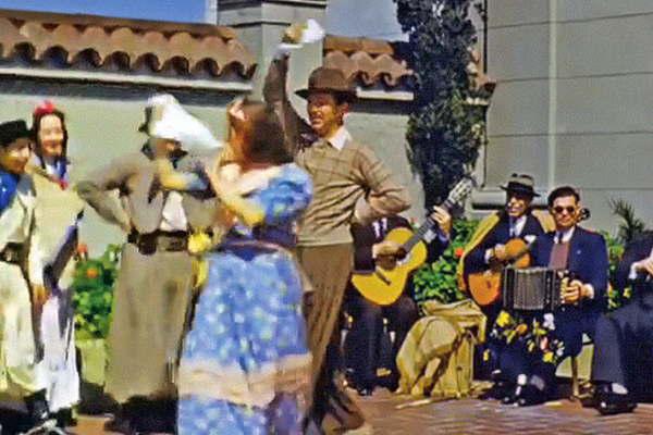 El diacutea que Walt Disney conocioacute el folclore de la mano de don Andreacutes Chazarreta