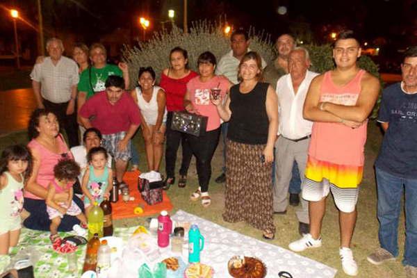 No sos de La Banda si se reunioacute a tomar mate en el centro