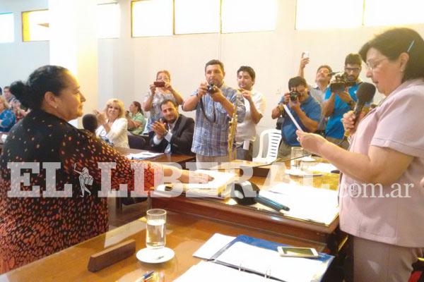 Designan a Nancy Bustamante como concejal en La Banda