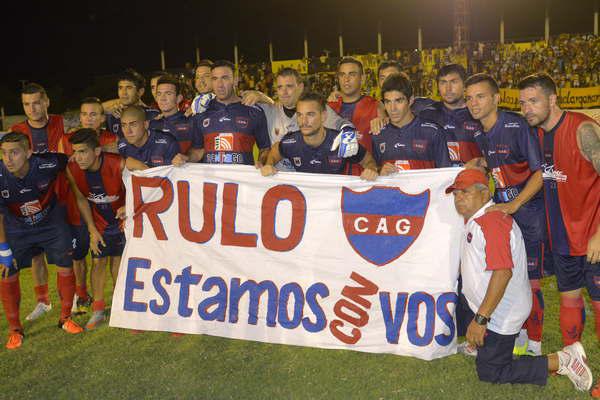 Guumlemes por un lugar entre los 64 mejores del paiacutes