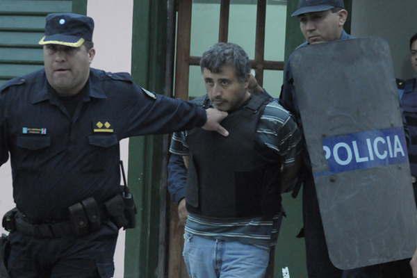 Perpetua para Carlos Friacuteas por matar a su pareja y ultrajar a su hija