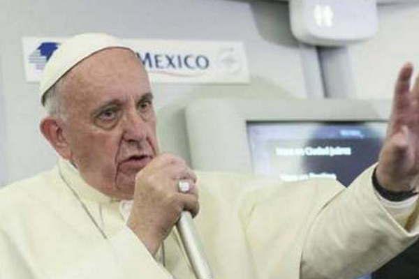 `No es cristiano levantar muros dijo el Papa en criacutetica a Donald Trump 