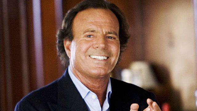 Julio Iglesias cantaraacute a mediados de abril en el club Caja Popular de Tucumaacuten