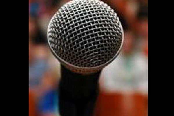 Dictaraacuten una capacitacioacuten de oratoria en la biblioteca popular Ricardo Rojas