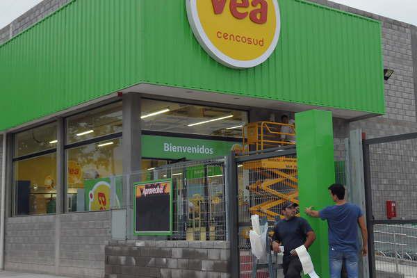 Vea abre sucursal con la mira en los consumidores bandentildeos