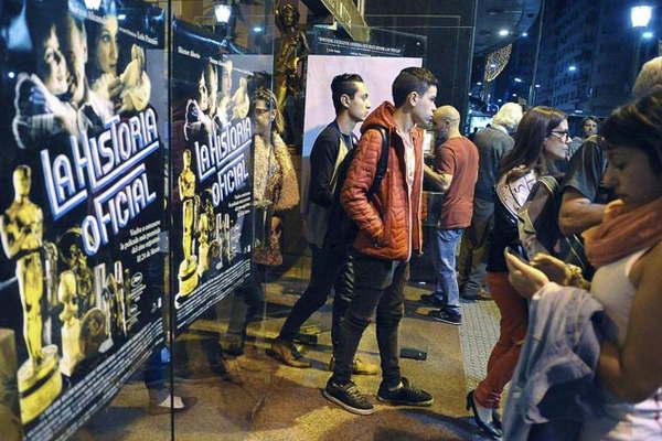 La historia oficial asombra tres deacutecadas despueacutes a los joacutevenes