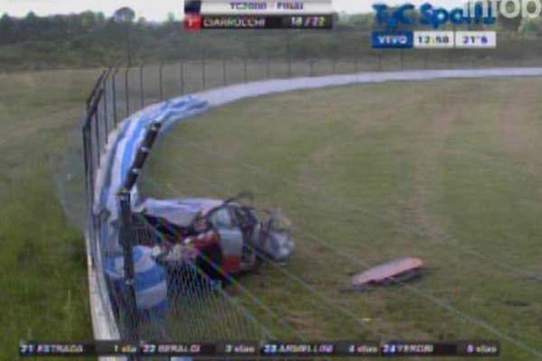 Un piloto de TC 2000 se salvoacute de milagro