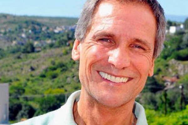 Taibo dice que con su hija vive el diacutea a diacutea  