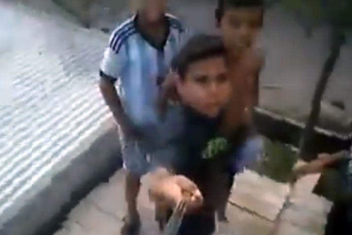 Tres chicos cayeron de un techo por sacarse una selfie