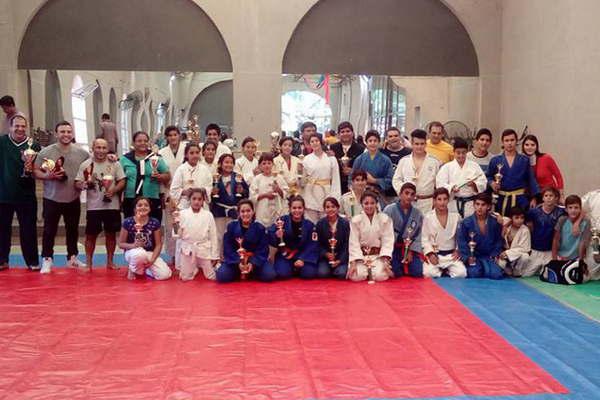 Destacada actuacioacuten del Instituto Ameacuterica