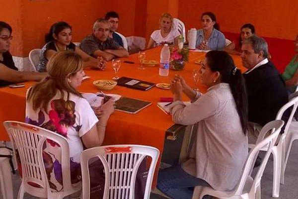 Diagraman agenda de actividades sobre la nintildeez