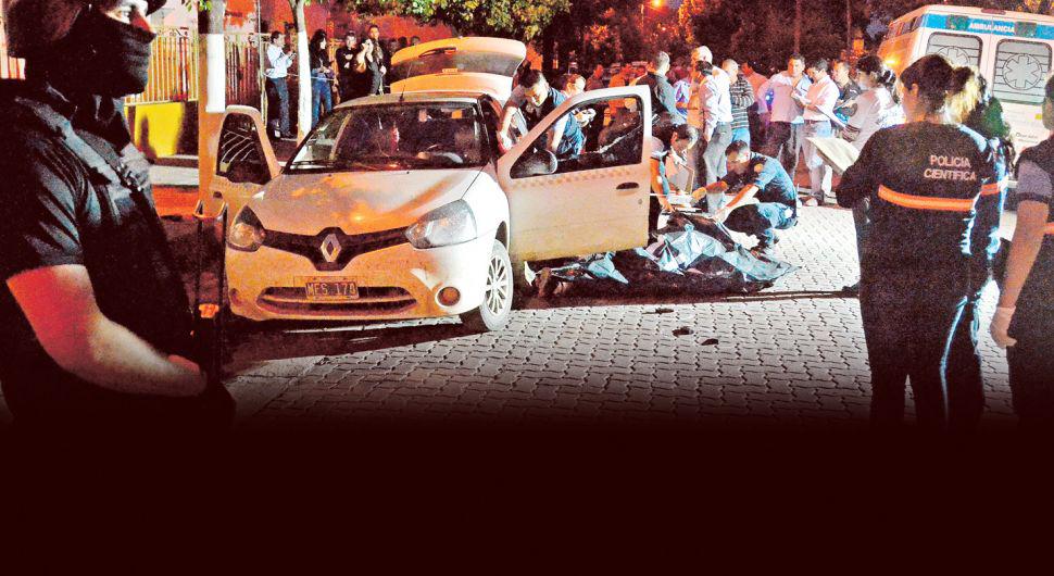 Comisario retirado acribilloacute a su ex y a sus dos hermanos en su casa de barrio San Fernando