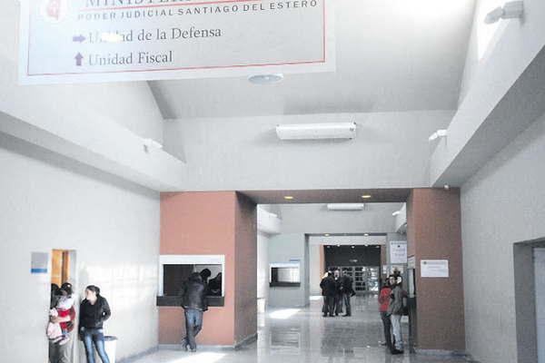 Quedoacute detenido el profesor denunciado por acosar a alumnas