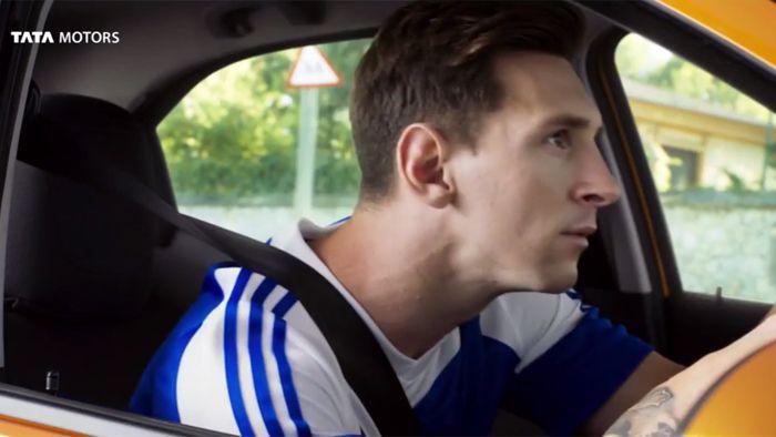 Messi manejando el auto de Tiago