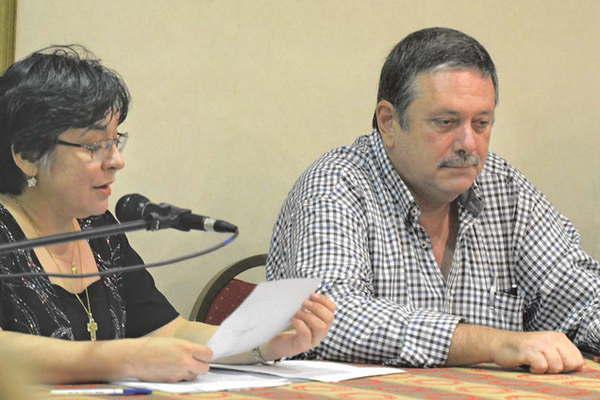 El escritor Juan Manuel Aragoacuten presentoacute su nuevo libro De uacuteltima