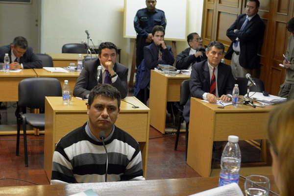 Jamaacutes useacute postas de guerra lleveacute a la cancha 9 cartuchos pero de goma dijo el ex policiacutea Ibaacutentildeez