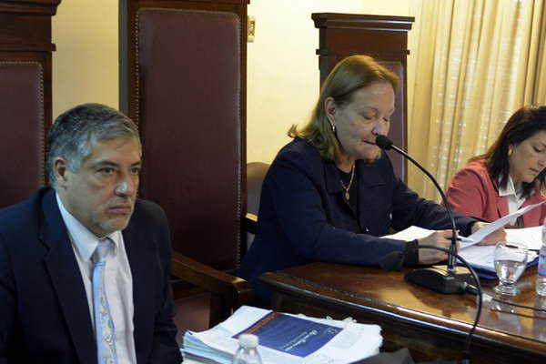 Tres heridos no vieron quieacuten abrioacute fuego en la cancha de Sarmiento y tampoco quieacuten matoacute a Ezequiel Meliaacuten