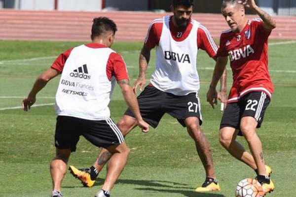 River Plate va por algo maacutes que tres puntos en Nuacutentildeez