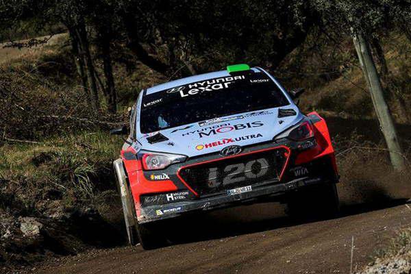 Paddon es el nuevo liacuteder del Rally de la Argentina